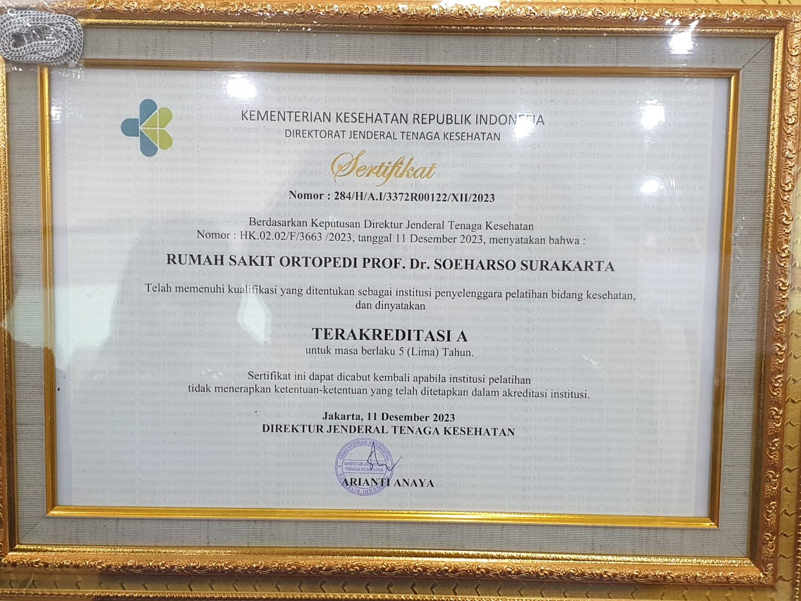Penyerahan SK dan Sertifikat Akreditasi RSO Soeharso sebagai Institusi Penyelenggara Pelatihan Bidan
