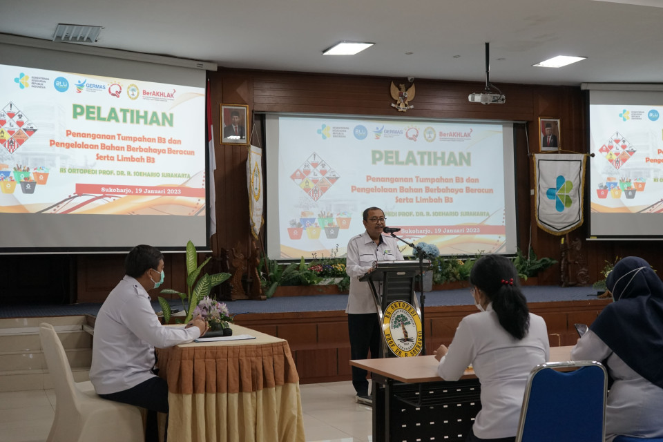 Pelatihan Penanganan Tumpahan B3 dan Pengelolaan Bahan Berbahaya Beracun serta Limbah B3