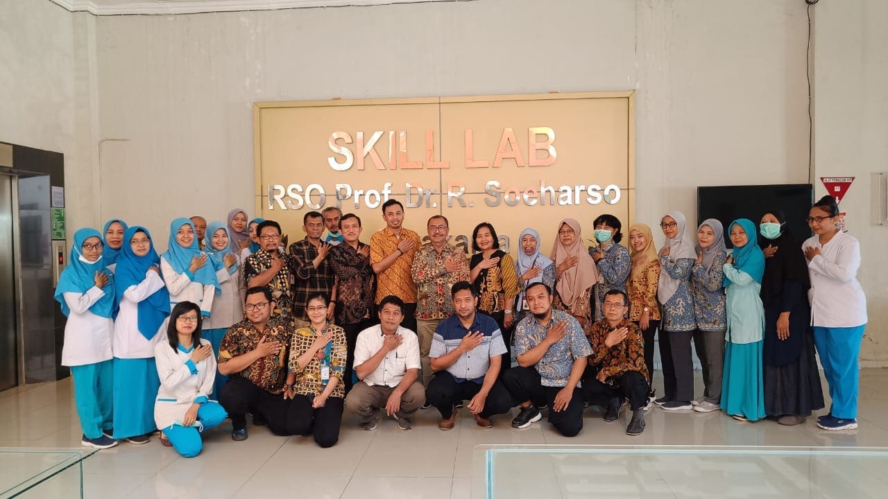 IHT Dispensing  Sediaan Steril dengan Teknik Aseptik