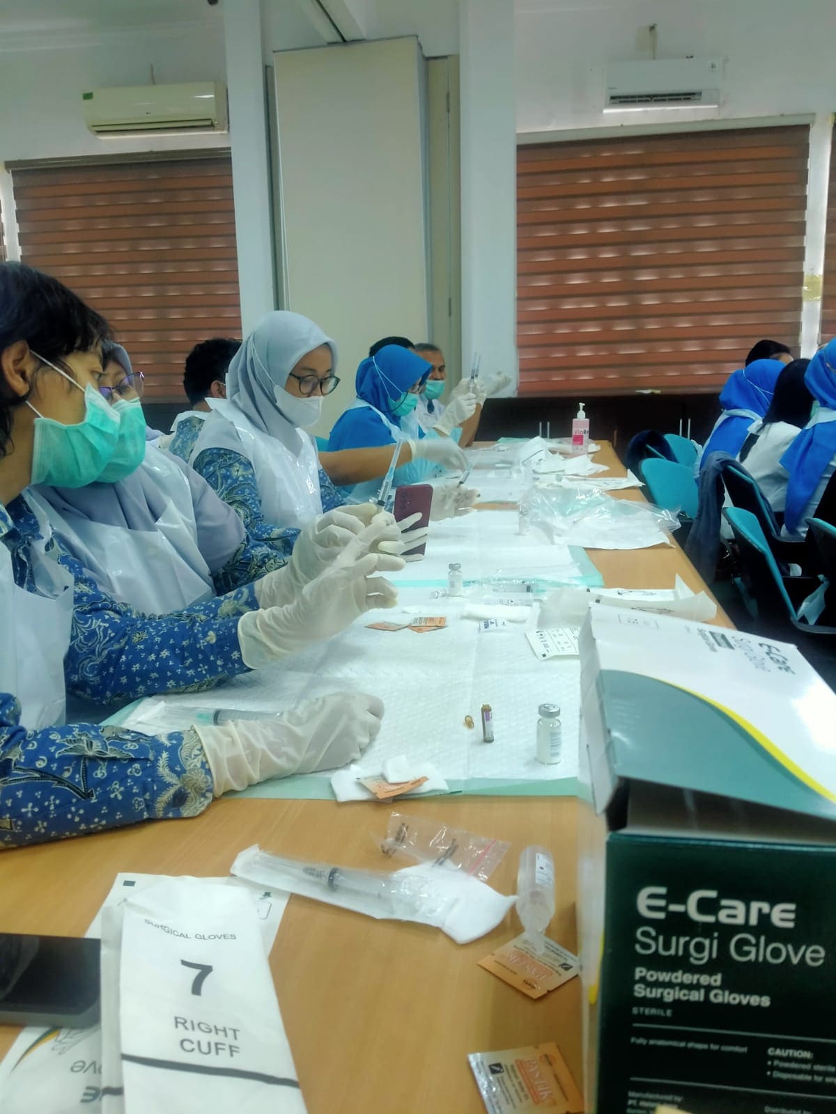 IHT Dispensing  Sediaan Steril dengan Teknik Aseptik