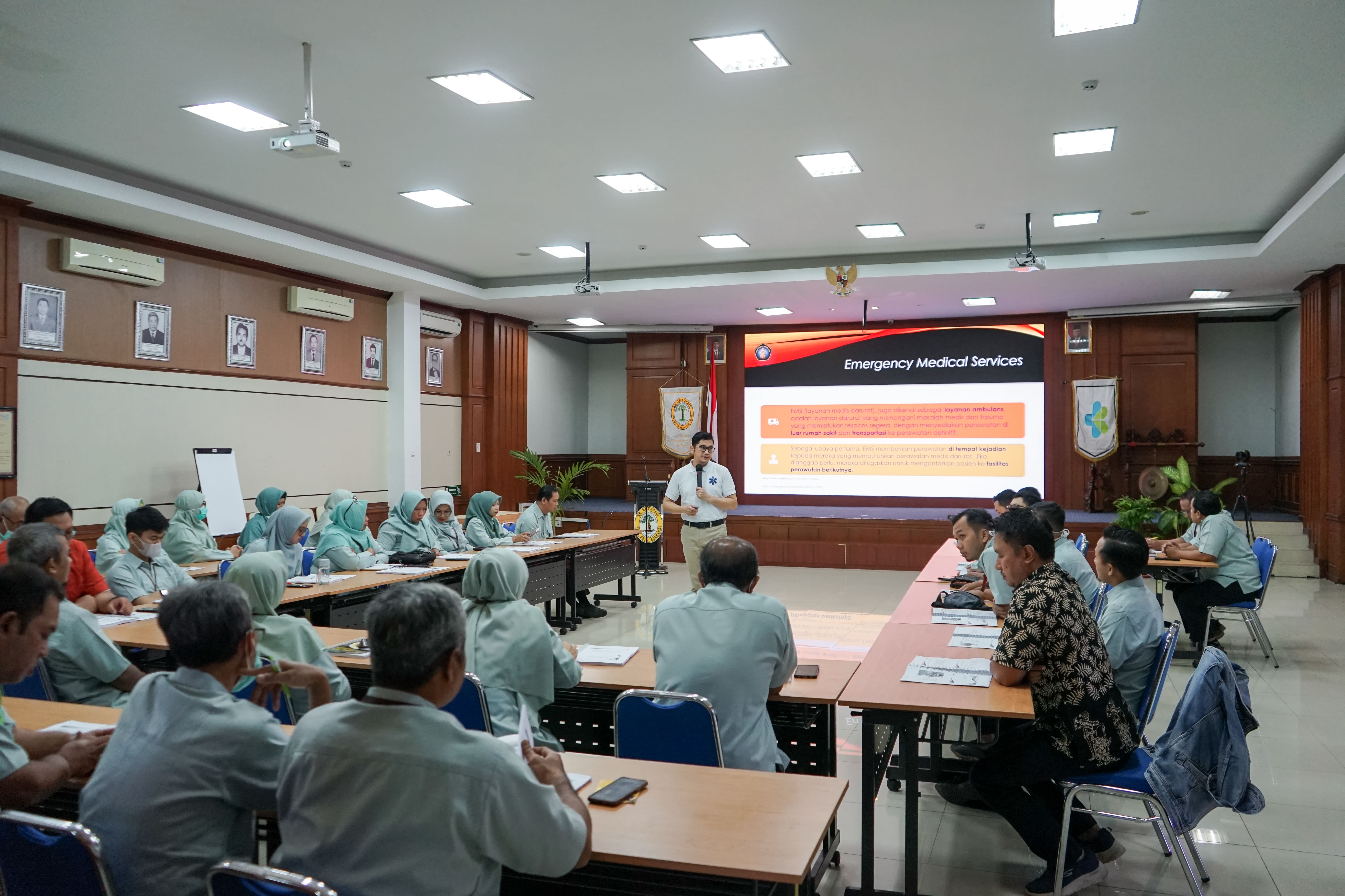 Pelatihan Emergency Medical Service 