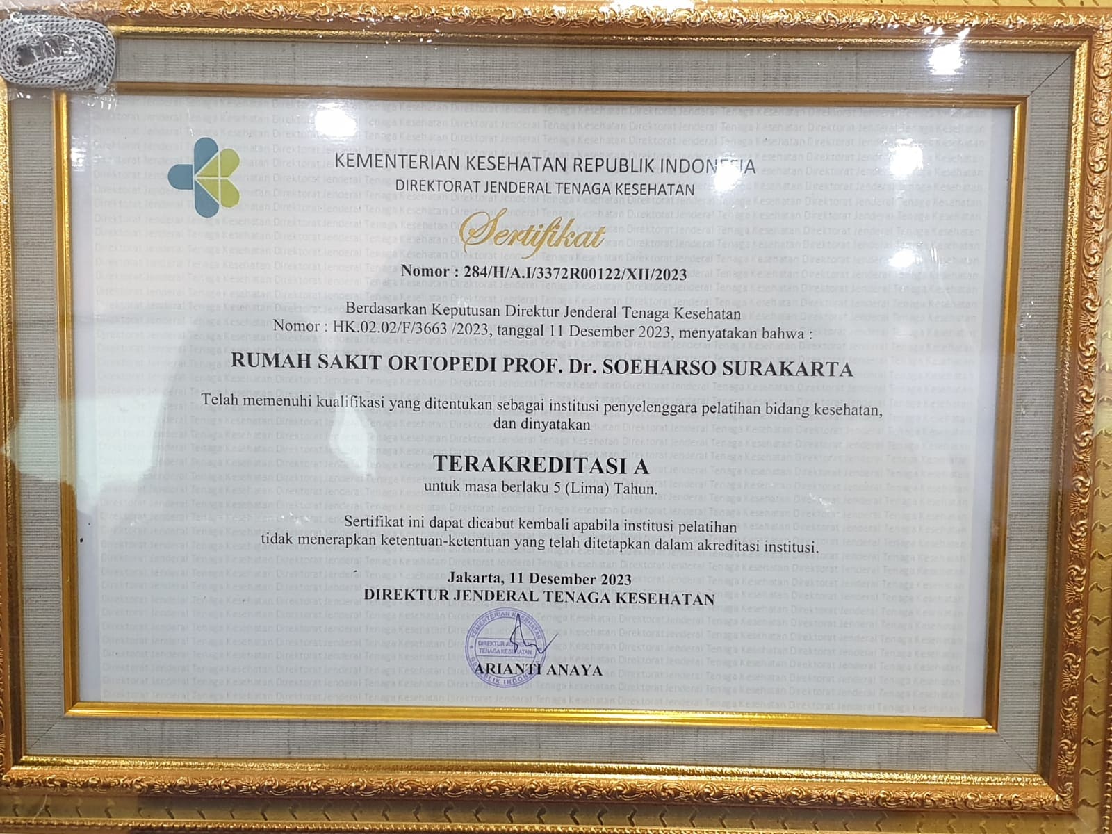 Penyerahan SK dan Sertifikat Akreditasi RSO Soeharso sebagai Institusi Penyelenggara Pelatihan