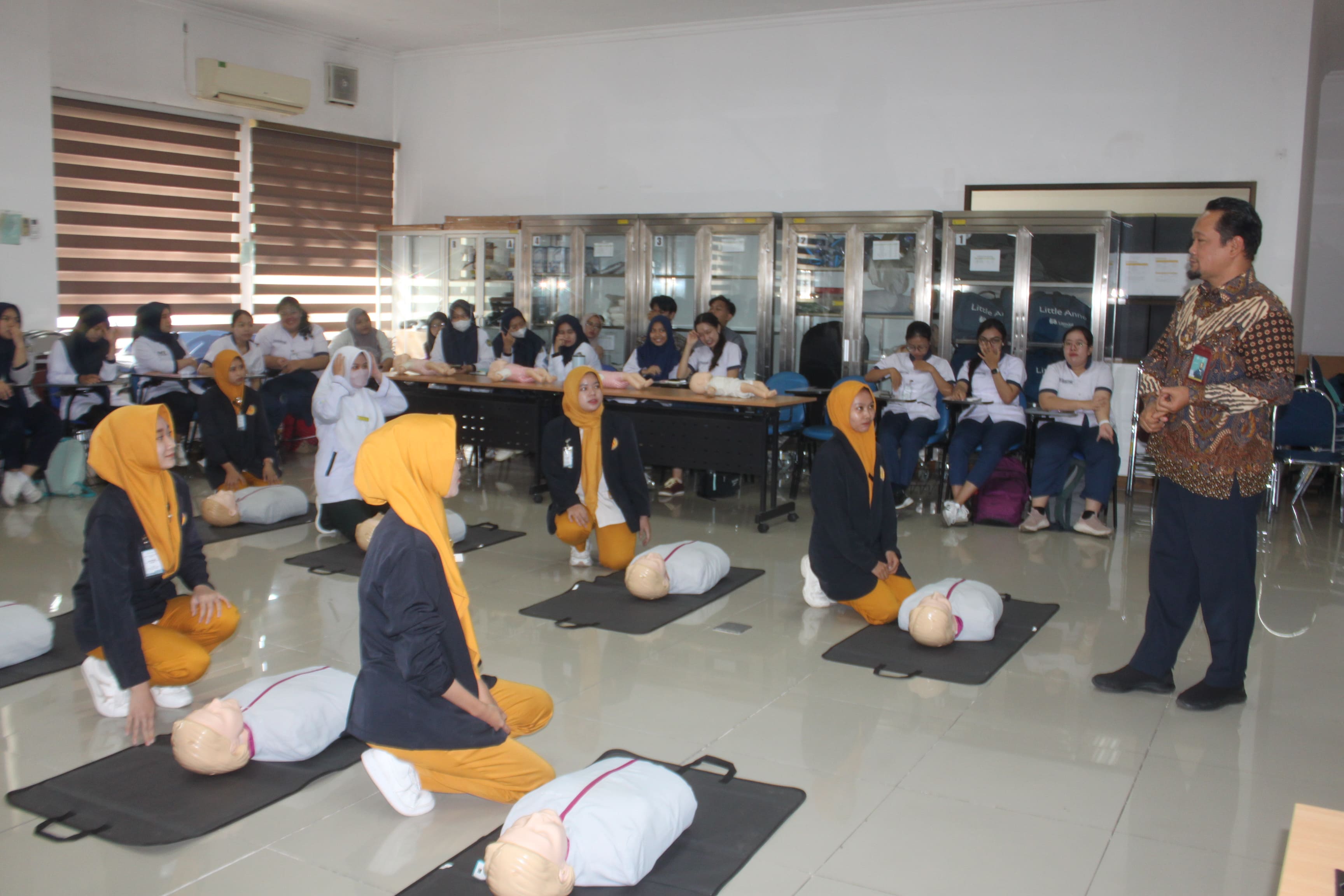 Workshop Basic Life Support For First Responder/ Lay Person Batch 7 Tahun 2025
