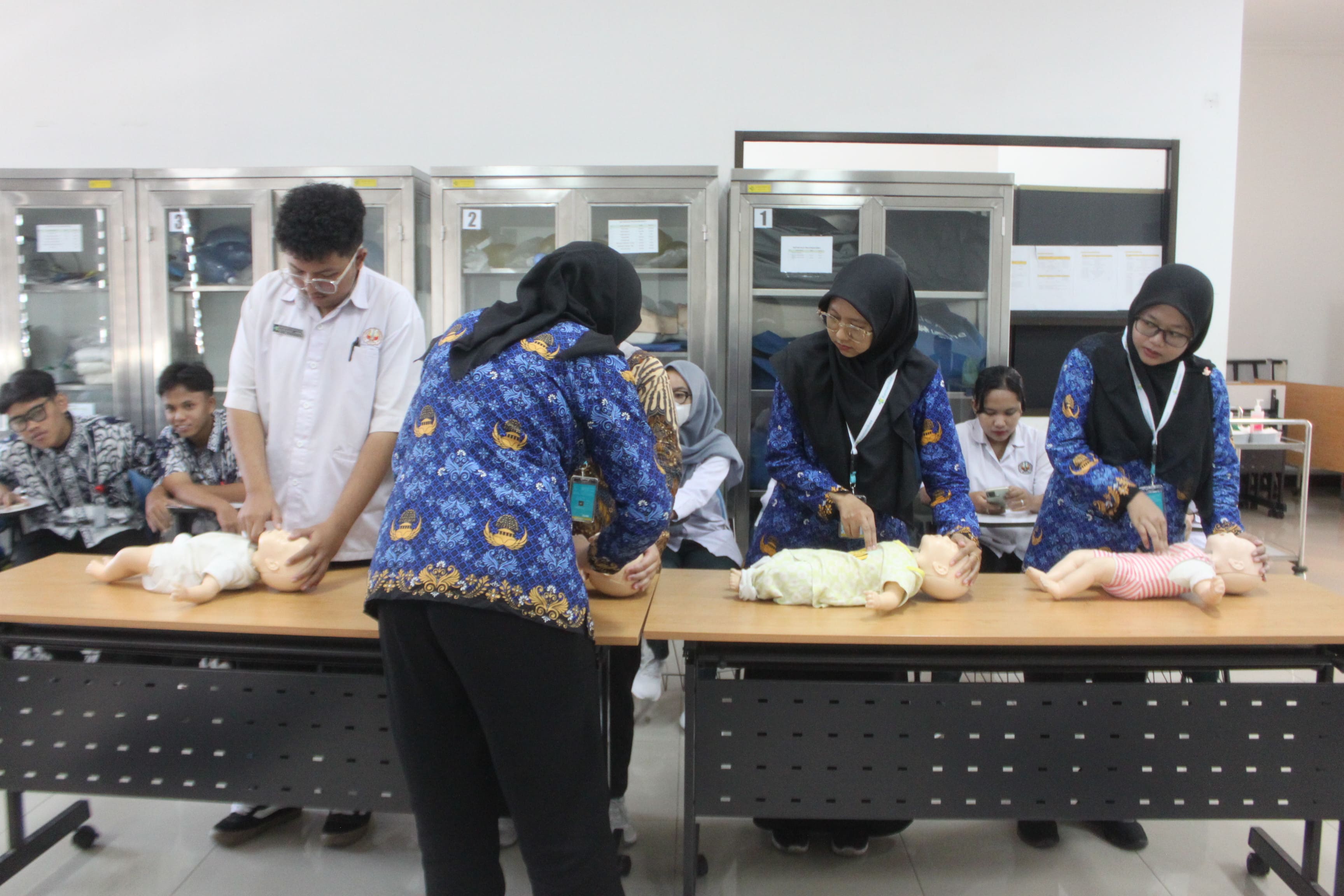 Workshop Basic Life Support For Lay Person batch 17 Tahun 2025
