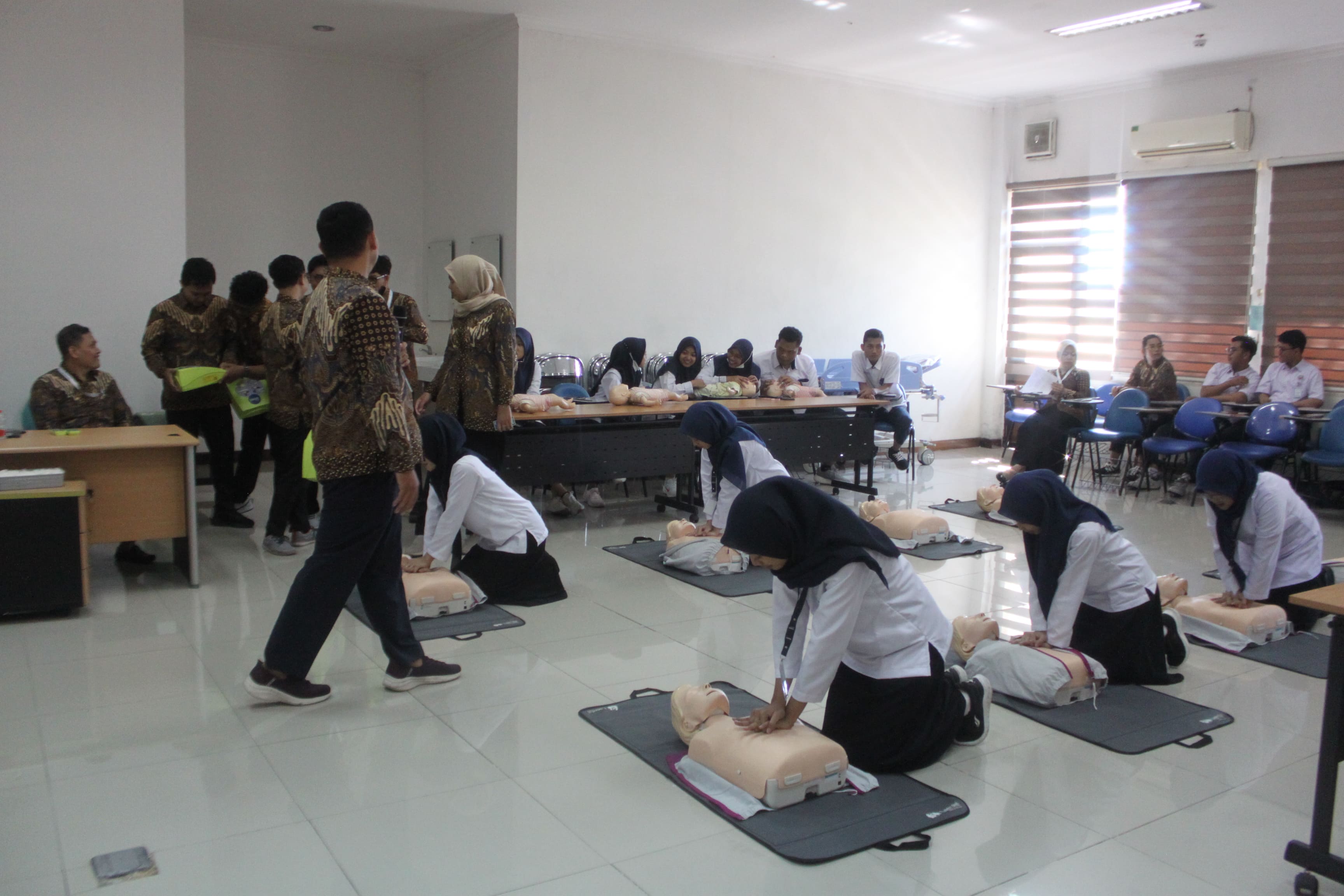 Workshop Basic Life Support For Lay Person batch 11 Tahun 2025