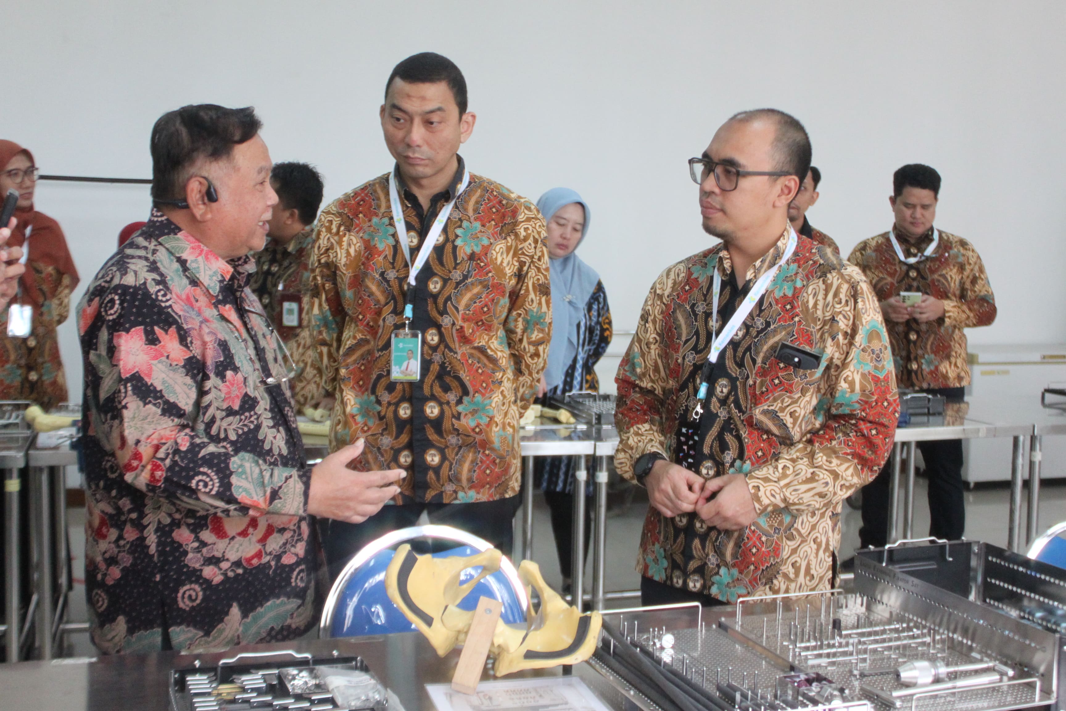Evaluasi dan Pemantauan Bersama KEMDIKTISAINTEK, KEMENKES, LAMPT-Kes  RSPPU RSO SOEHARSO