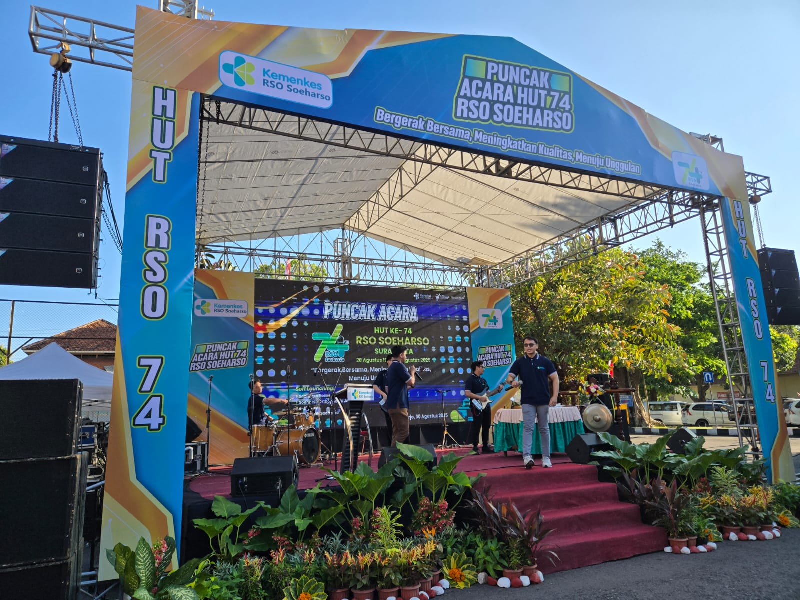 Ortho Band Memeriahkan Puncak Acara HUT 74 RSO Soeharso