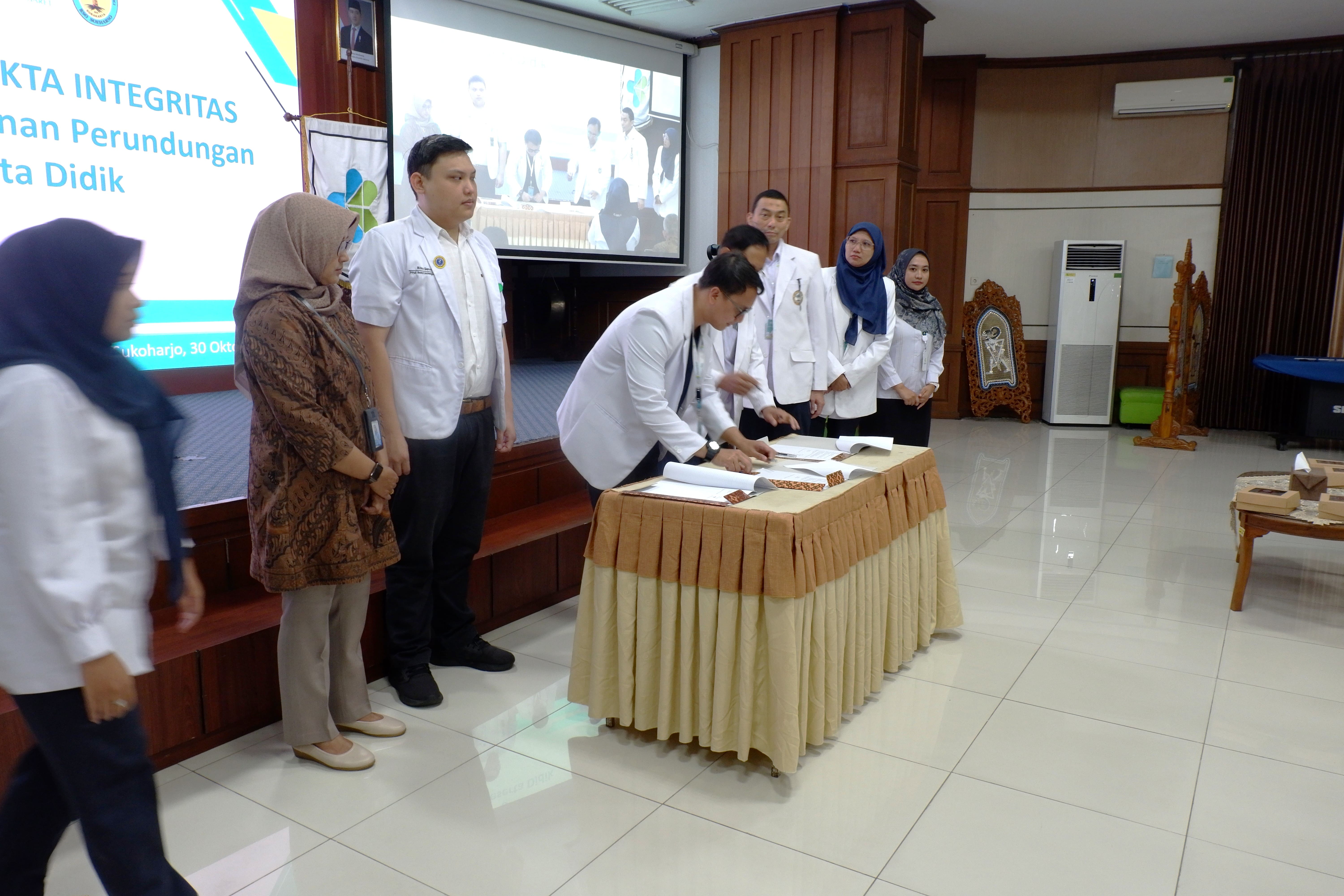 Penandatanganan Pakta Integritas di RSO Soeharso