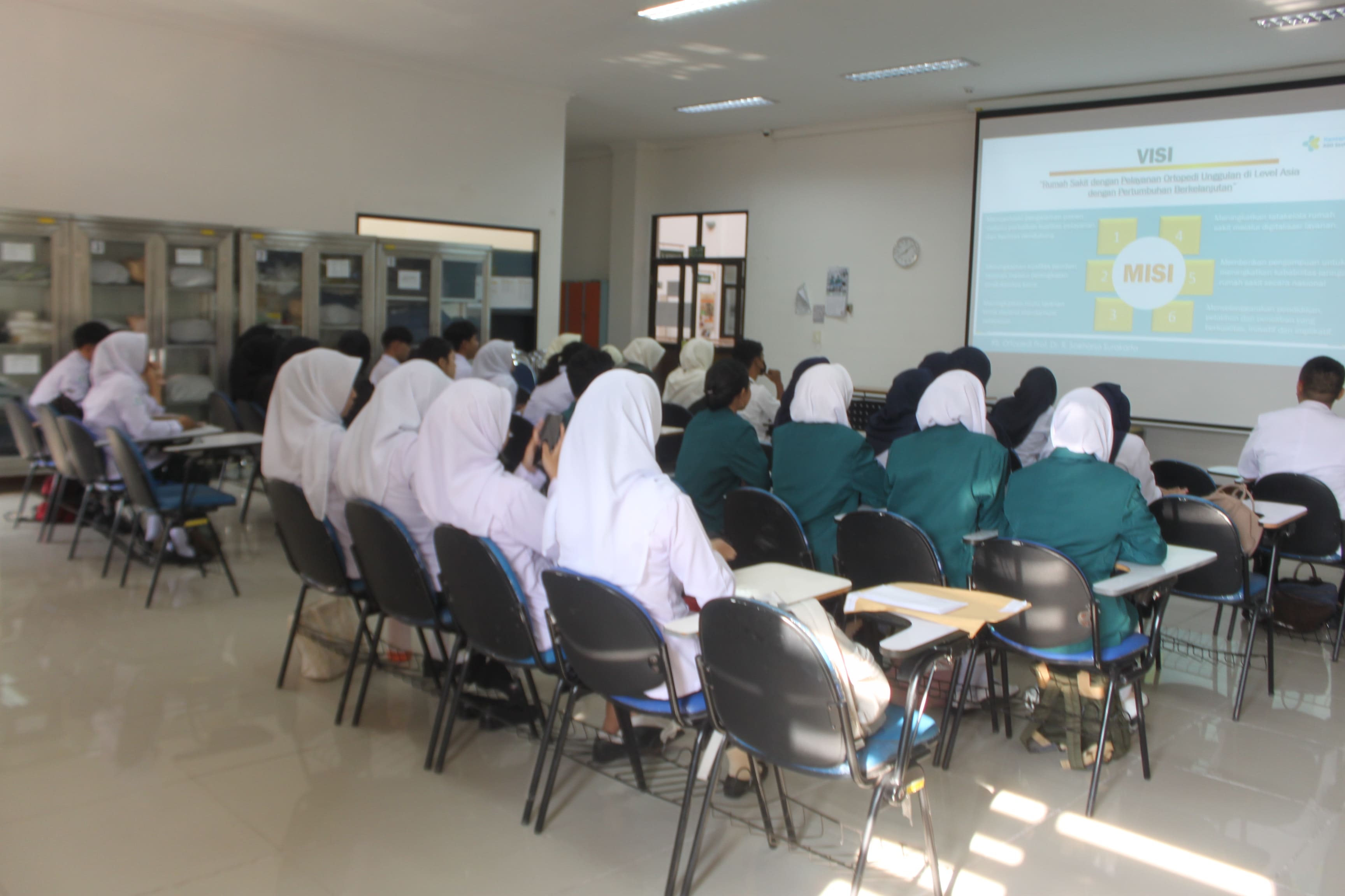 Orientasi Magang/Praktek Mahasiswa, Profesi