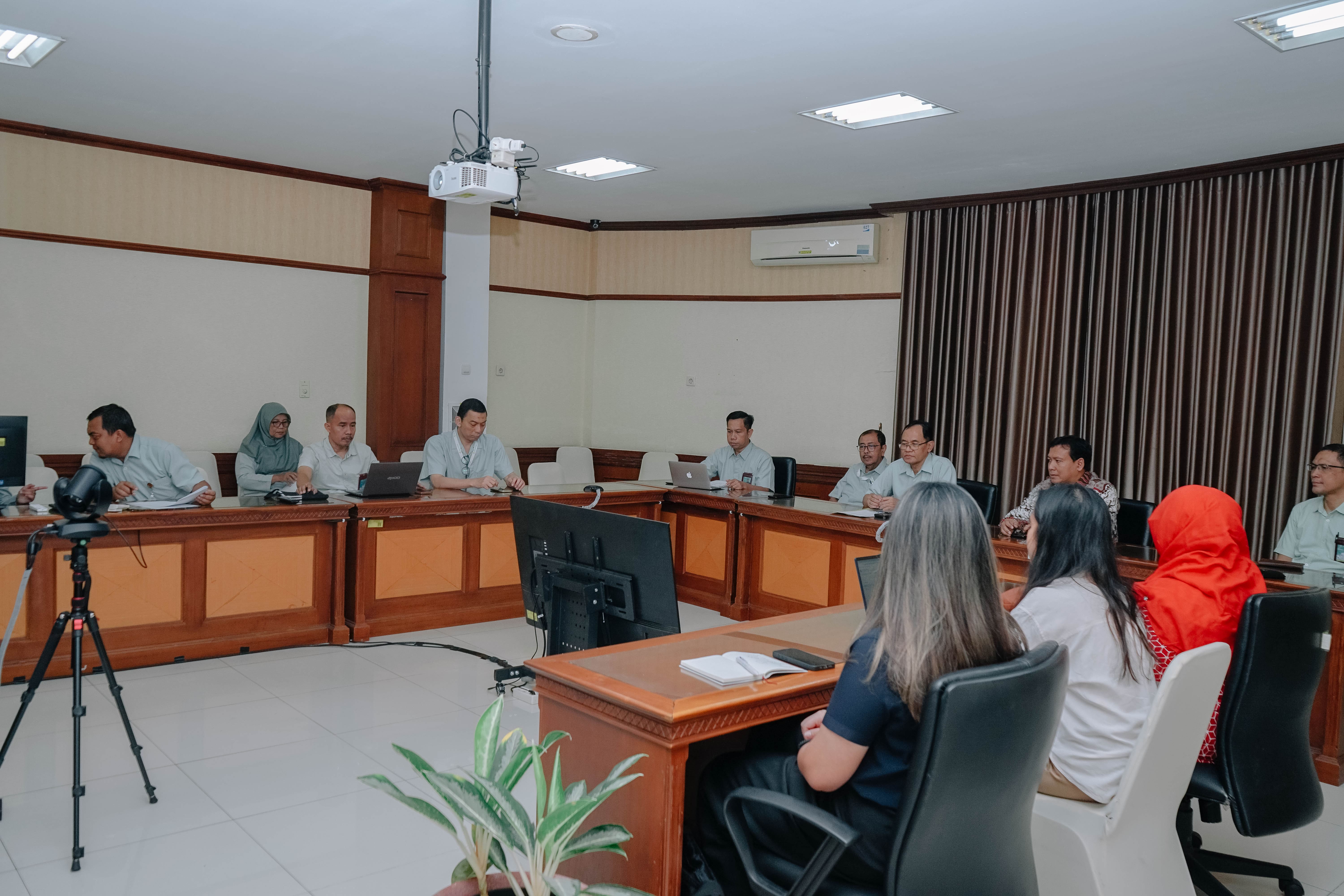 Kunjungan dari Yayasan Dokter Peduli RS Apung dalam Rangka Pengembangan Kerjasama Pelayanan dan Seba
