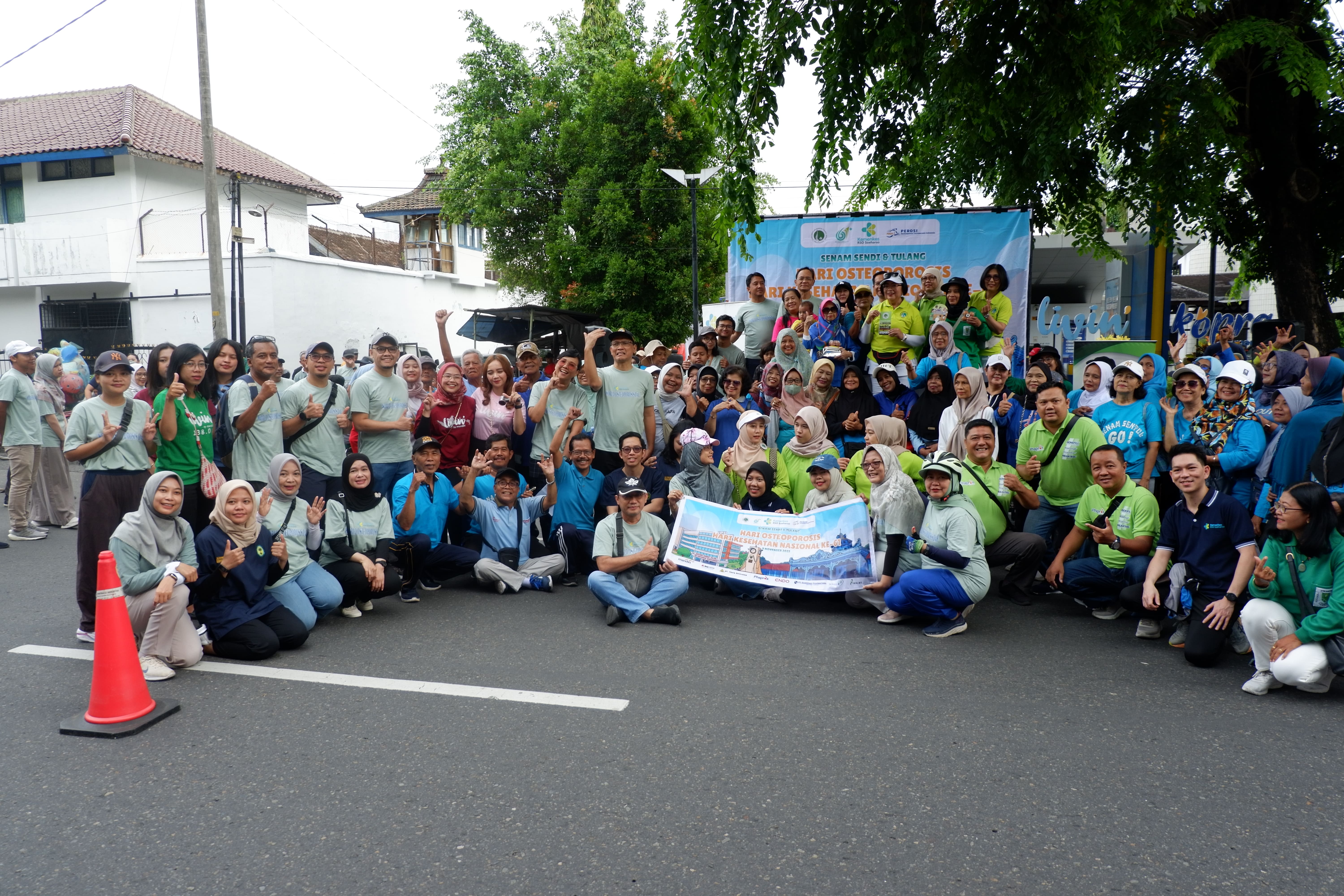 Kegiatan Senam Sendi & Tulang Dalam Rangka HKN ke-61/ 2025 di Solo Car Free Day