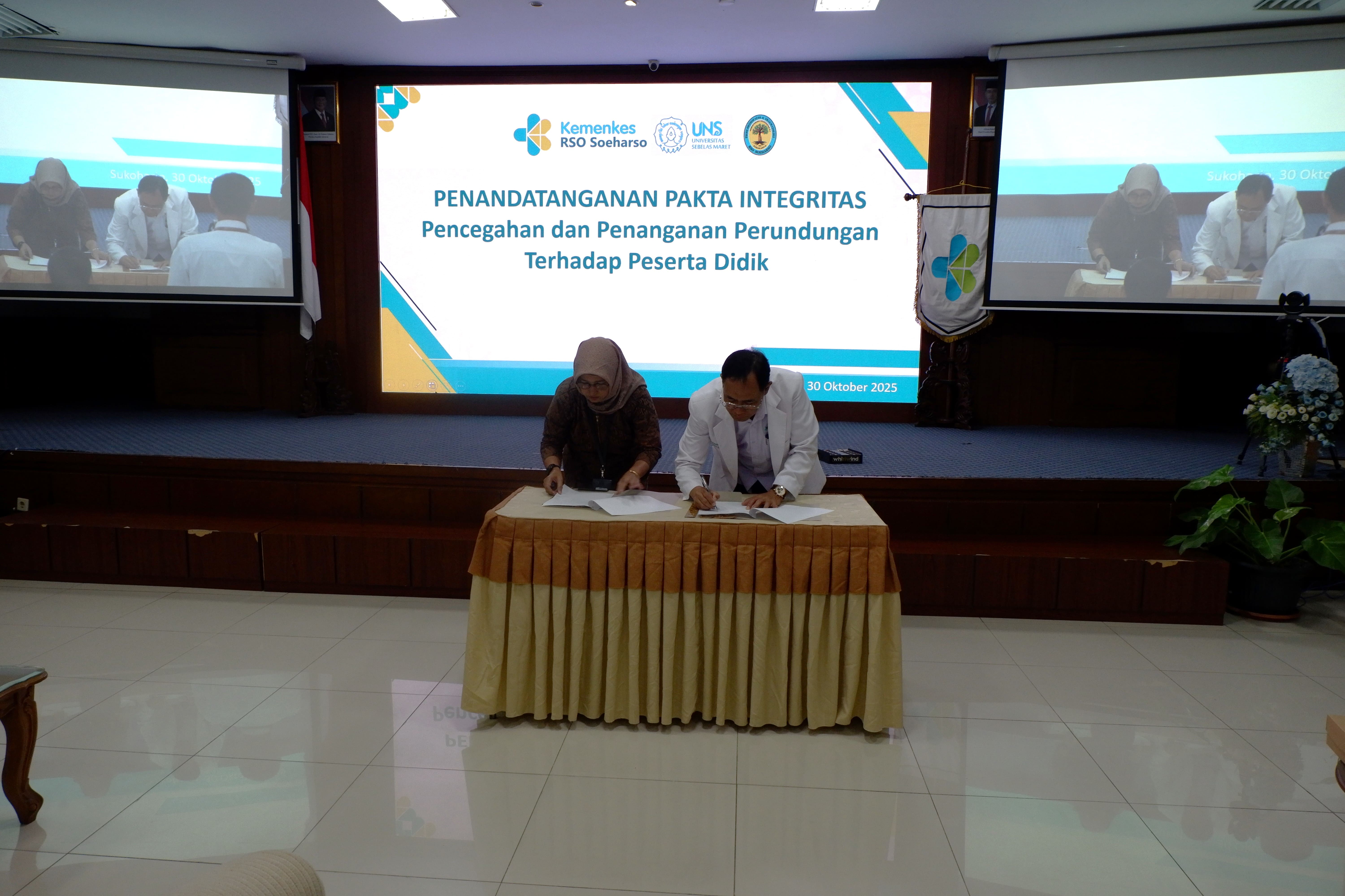 Penandatanganan Pakta Integritas di RSO Soeharso