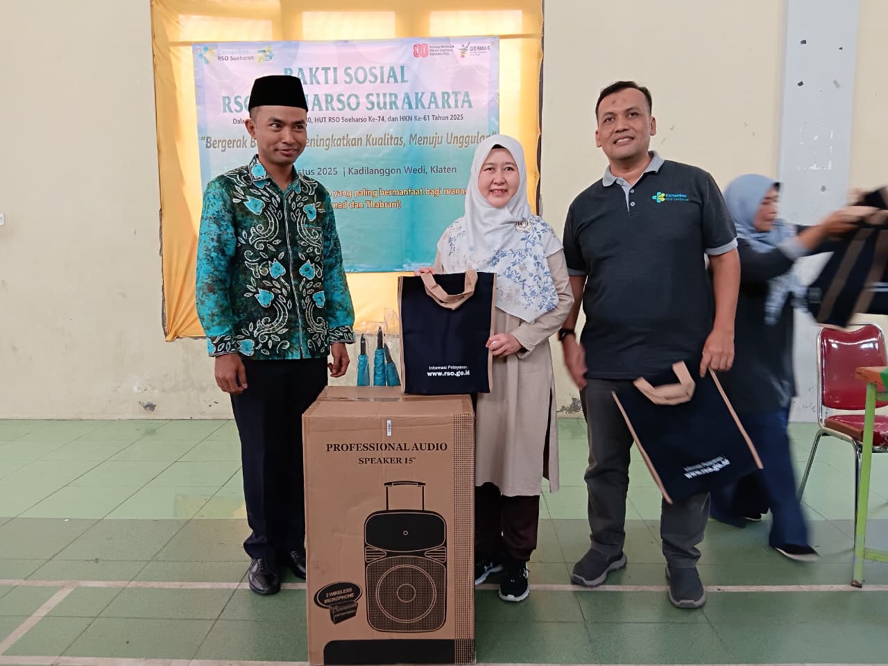 Bakti Sosial Dalam Rangka HUT RSO Soeharso ke-74