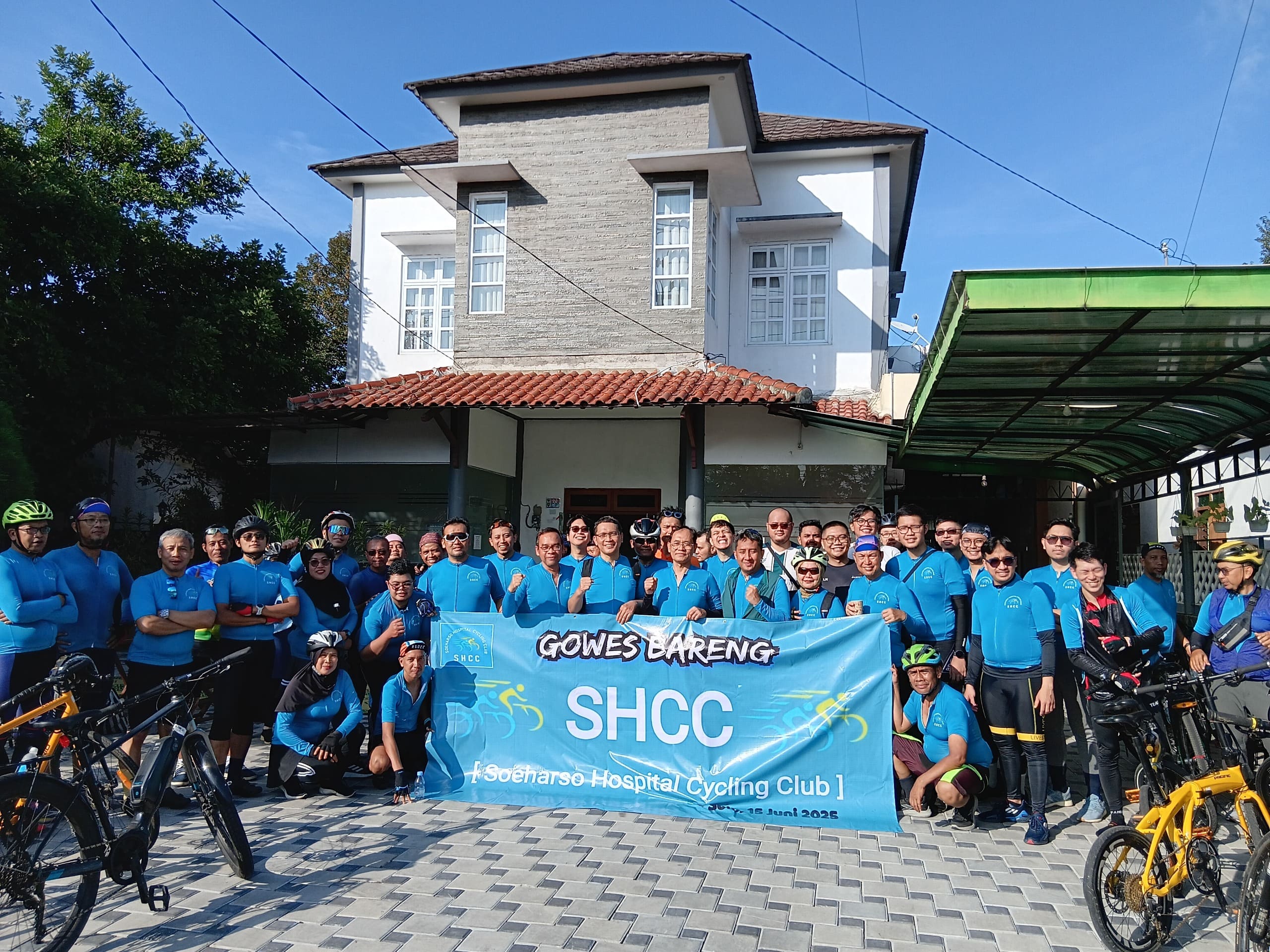 Gowes Bareng Soeharso Hospital Cycling Club
