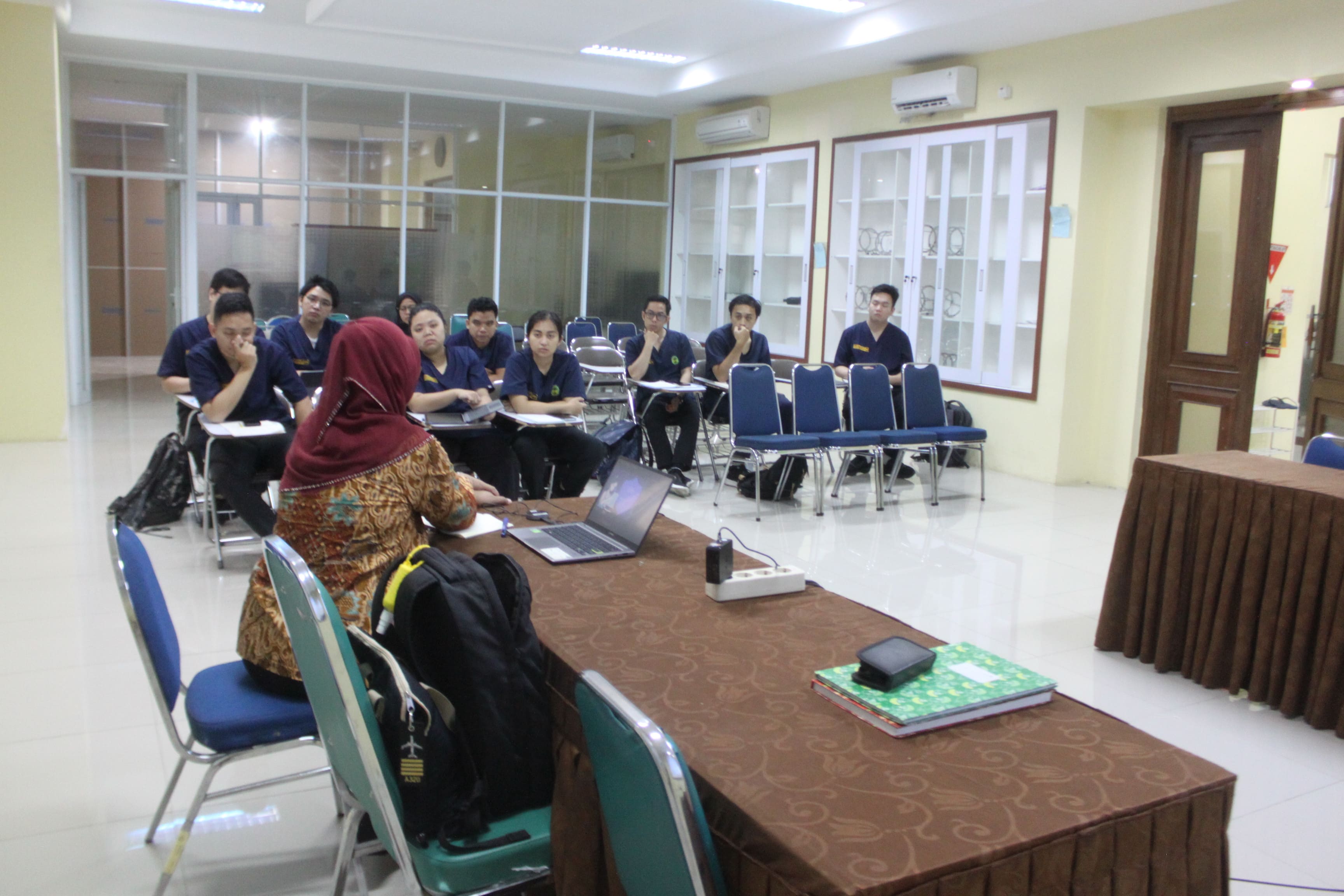 Kuliah PPDS RSPPU batch 2 dengan  dr. Niluh Tantri F, Sp.PD, Sub.Sp(K)Ger, FINASIM