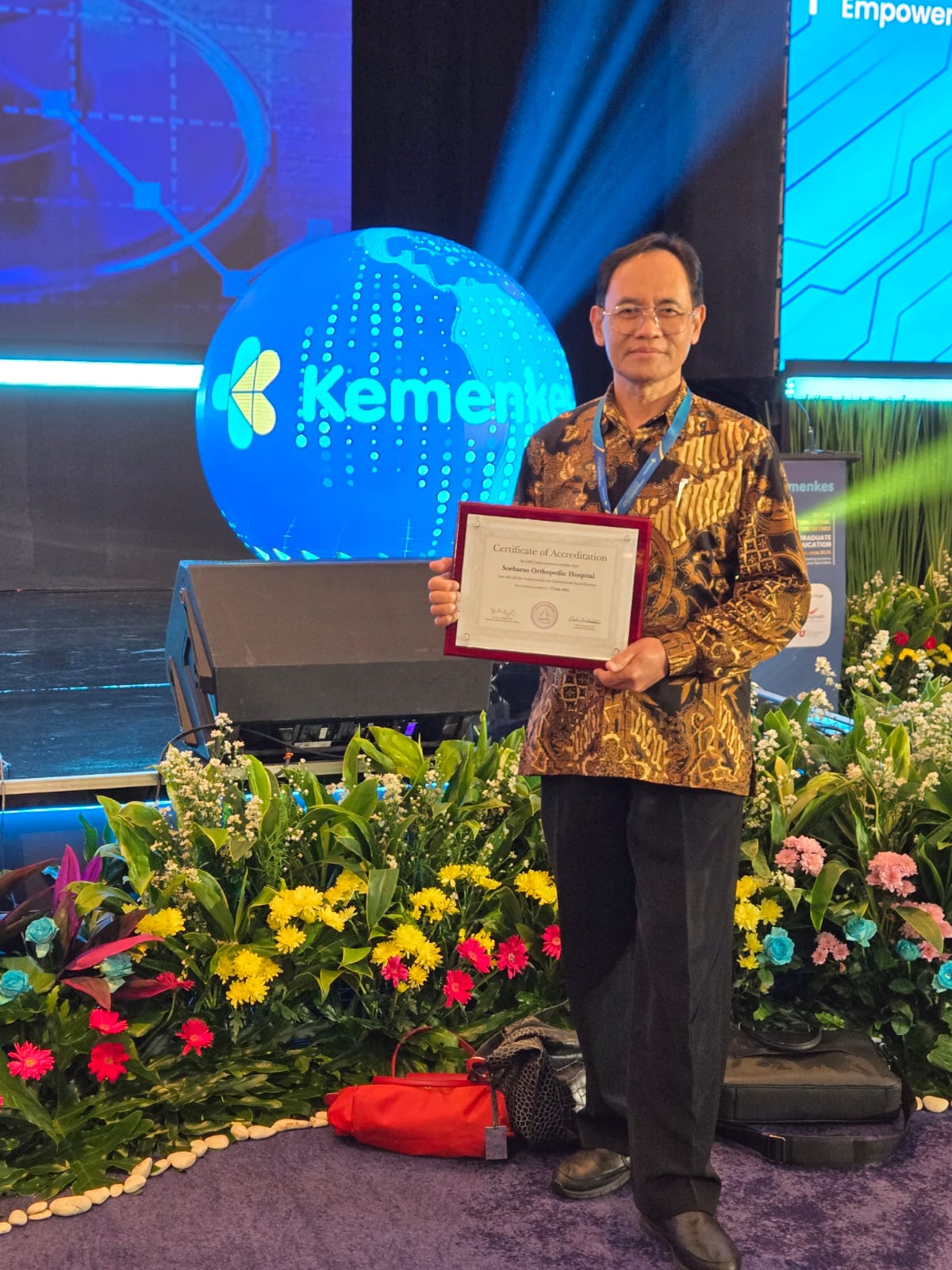 Penyerahan Certificate of Institutional Accreditation ACGME International
