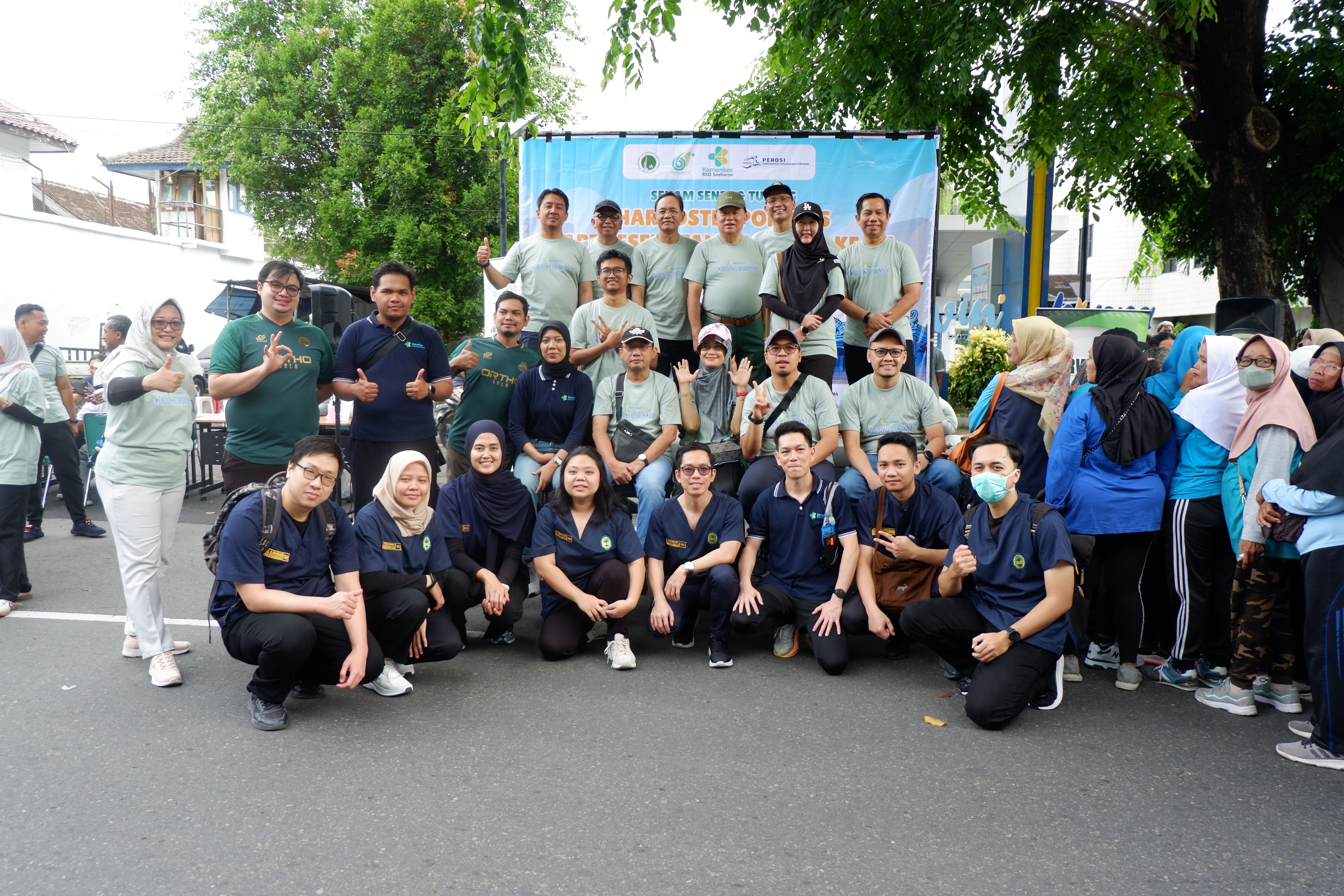 Kegiatan Senam Sendi & Tulang Dalam Rangka HKN ke-61/ 2025 di Solo Car Free Day