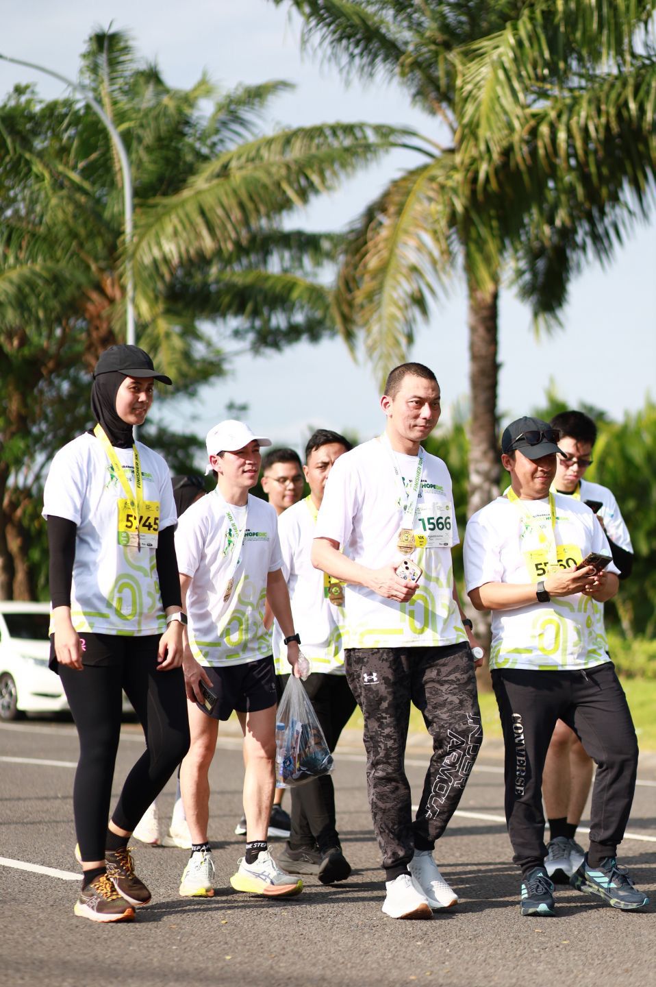 Dokter Spesialis Ortopedi dan PPDS RSPPU RSO Soeharso Mengikuti Surabaya Orthopedic Half Marathon 20